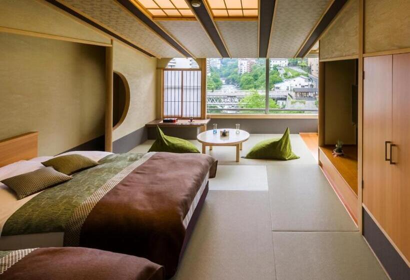 اتاق استاندارد با چشم‌انداز رودخانه, Kinugawa Plaza