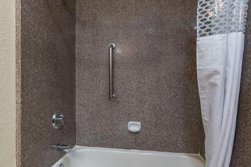 디럭스 스위트, Staybridge Suites Hot Springs, An Ihg
