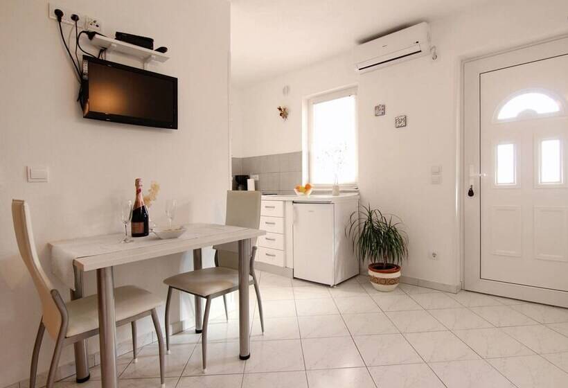 آپارتمان راحتی 1 خوابه, Apartments Pera