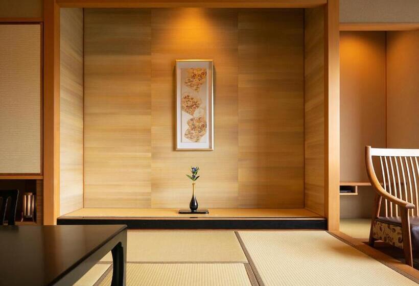 수피리어 룸, Awaji Yumesenkei