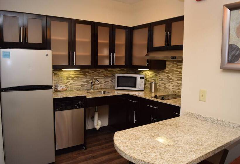 Люкс, Staybridge Suites Syracuse Liverpool, An Ihg