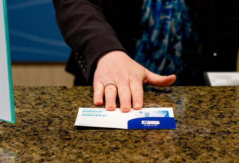 سوئیت با تخت بزرگ, Holiday Inn Express & Suites Ottawa West   Nepean, An Ihg