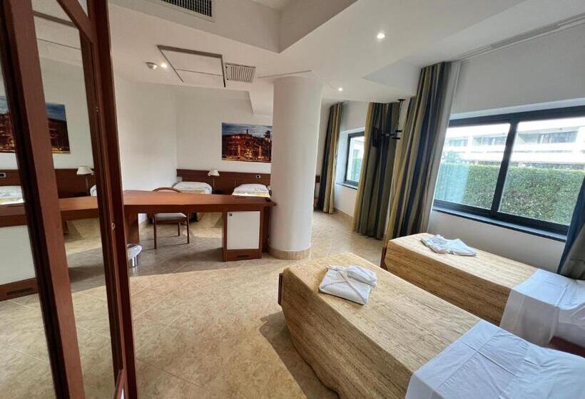 Семейный Номер, Park Hotel Mirabeau