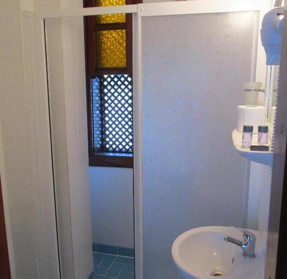 Standard Triple Room, Sabah Pansiyon