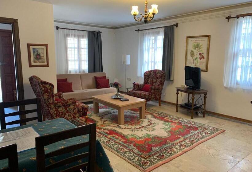 2 Bedroom House, Sabah Pansiyon