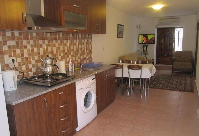 2 Bedroom Apartment, Sabah Pansiyon