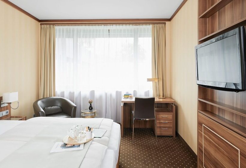 Номер бизнес-класса, Living Hotel Düsseldorf
