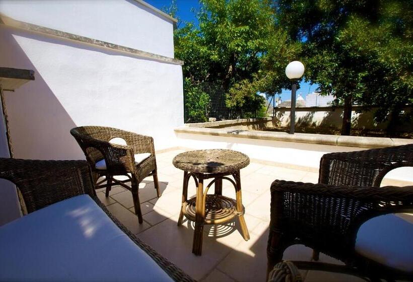 اتاق سوپریور خانوادگی, Trulli E Puglia Resort