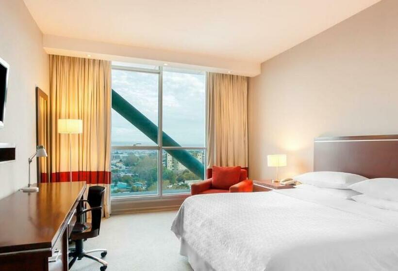 Номер Классика Кровать Кинг, Four Points By Sheraton Los Angeles