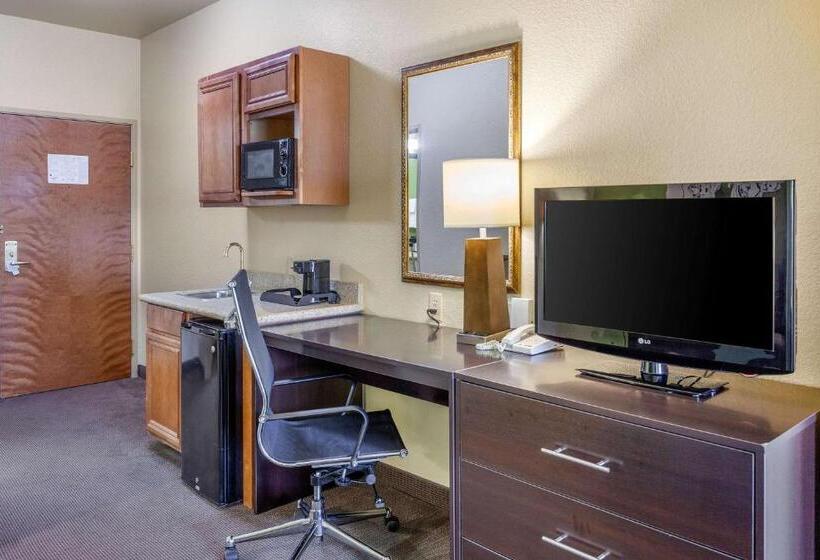 带大床的套房, Sleep Inn & Suites Hewitt  South Waco