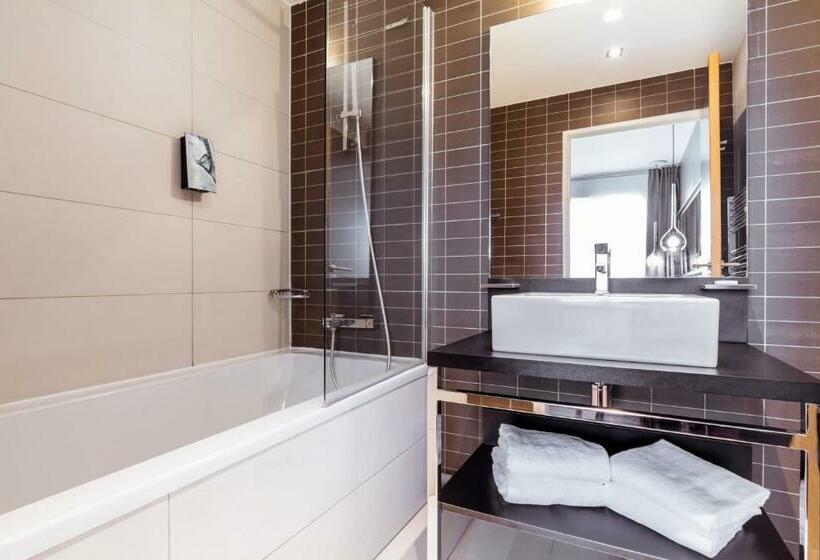 استودیوی استاندارد, Adagio Serris Val D Europe