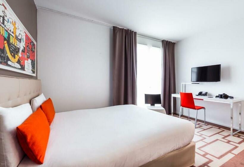 استودیوی استاندارد, Adagio Serris Val D Europe