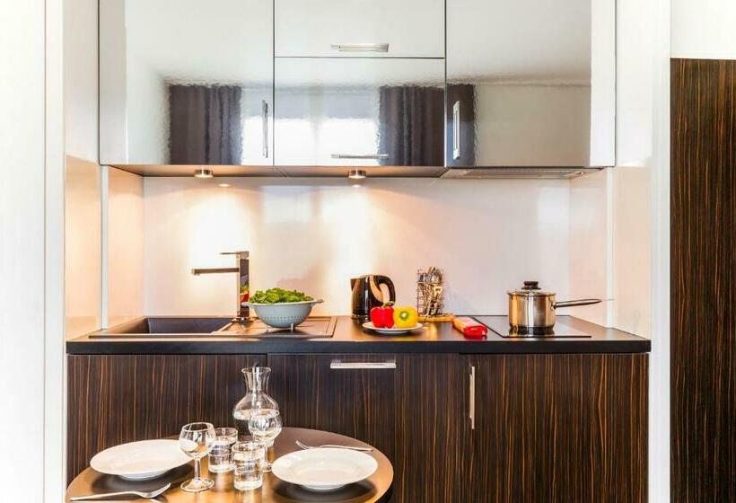 استودیوی استاندارد, Adagio Serris Val D Europe