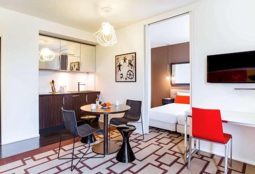 استودیوی استاندارد, Adagio Serris Val D Europe