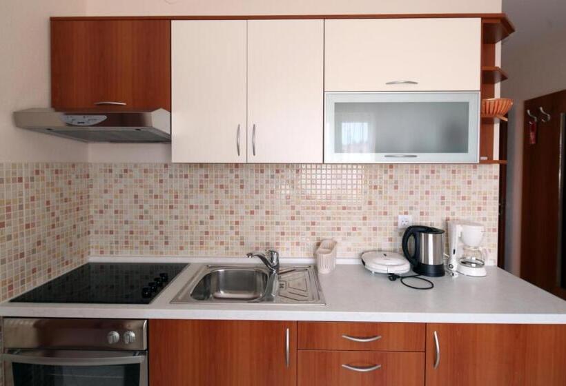 آپارتمان 1 خوابه, Apartments Ivana