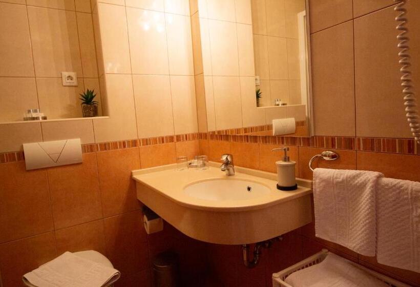 آپارتمان 1 خوابه, Apartments Ivana