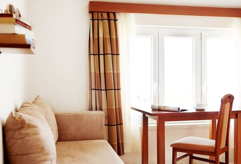 آپارتمان 1 خوابه, Apartments Ivana