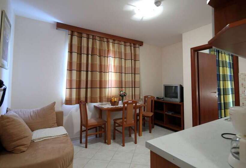 آپارتمان 1 خوابه, Apartments Ivana