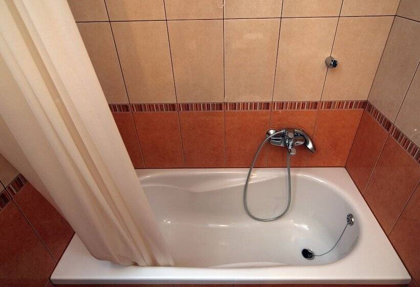 آپارتمان 1 خوابه, Apartments Ivana