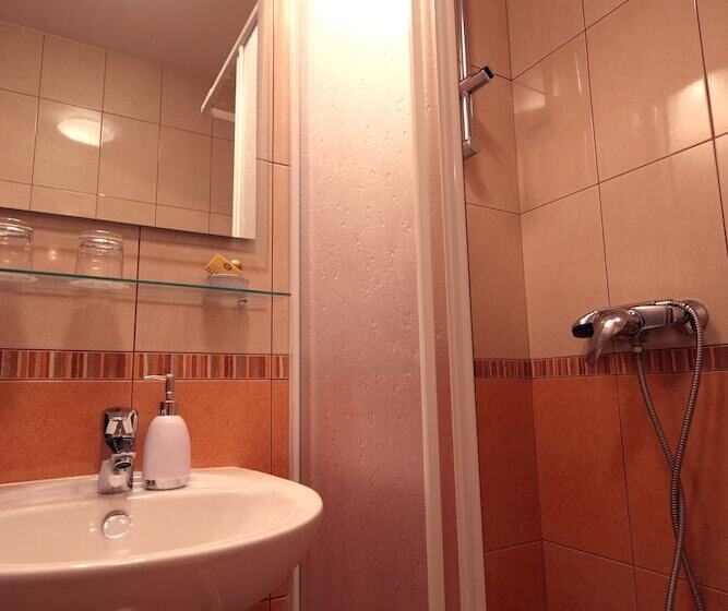 آپارتمان 1 خوابه, Apartments Ivana