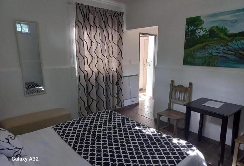 اتاق استاندارد چهار تخته, ñanderoga B&b