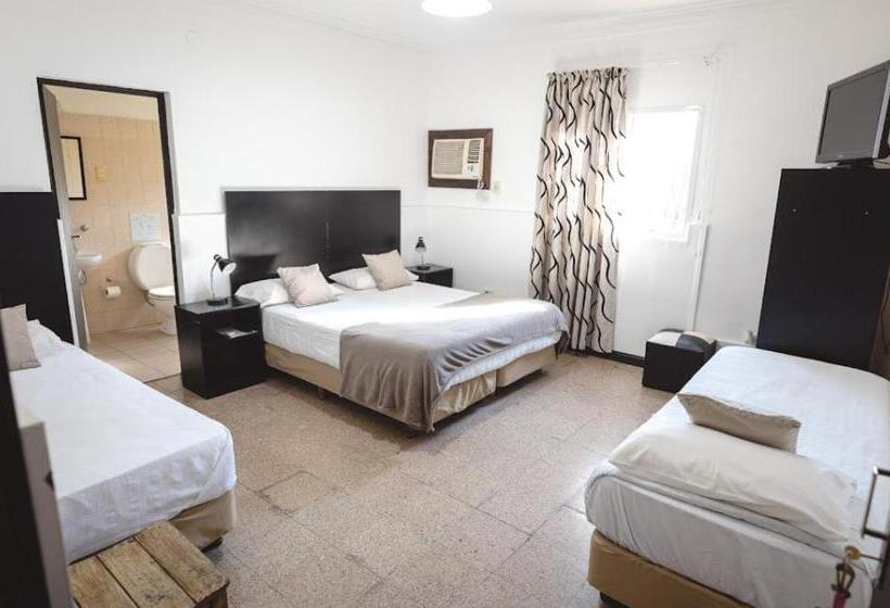 اتاق استاندارد چهار تخته, ñanderoga B&b