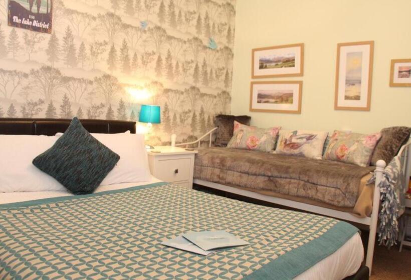 اتاق کلاسیک سه تخته, Invergarry Room Only Guest House For Adults