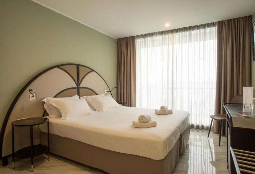 Номер Superior Вид на Море, La Pietra Restaurant & Spa