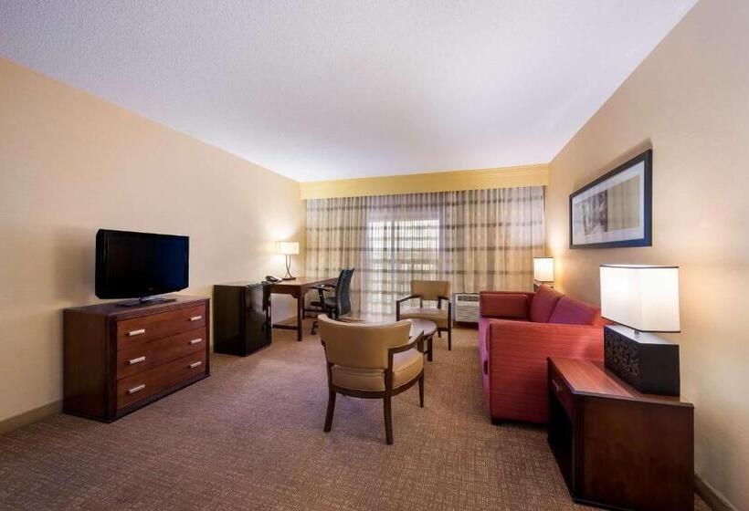 발코니가 있는 스위트, Sonesta Select Detroit Novi