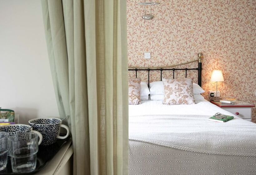 Полулюкс, Abbeyfield B&b