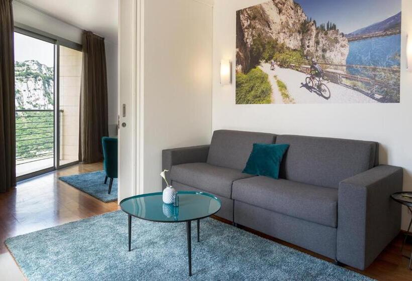 سوییت جونیور, Garda Hotel Forte Charme