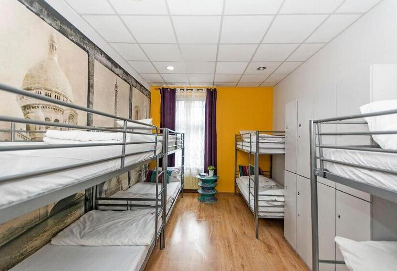 تختخواب در اتاق مشترک, 3 City Hostel