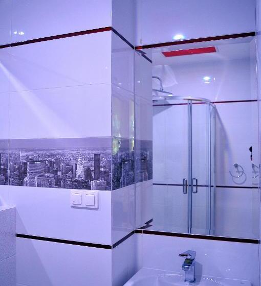 اتاق لوکس, 3 City Hostel