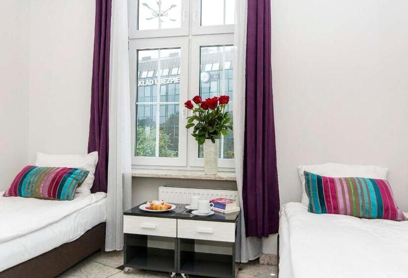 اتاق لوکس, 3 City Hostel