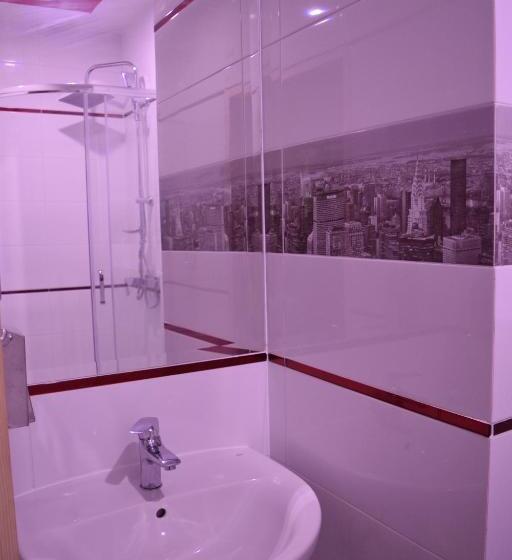 اتاق لوکس چهار تخته, 3 City Hostel