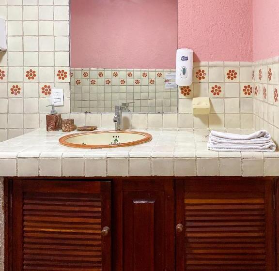 Economy Triple Room, Apart Hotel Casaejido