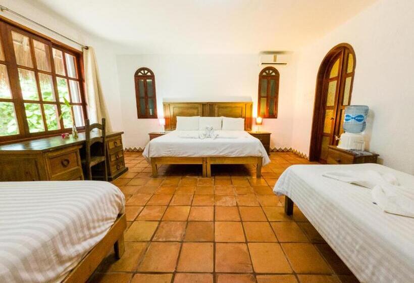 Economy Quadruple Room, Apart Hotel Casaejido