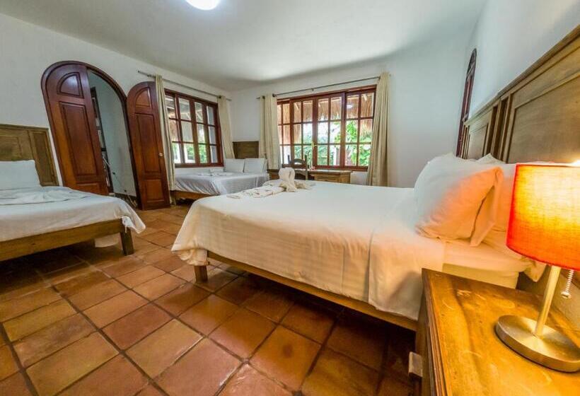 Economy Quadruple Room, Apart Hotel Casaejido