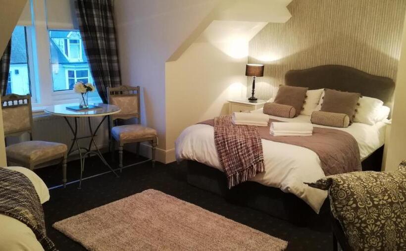Семейный Номер, Elmswood Guest House
