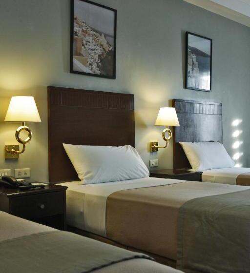 디럭스 트리플 룸, Fersal Hotel Kalayaan, Quezon City