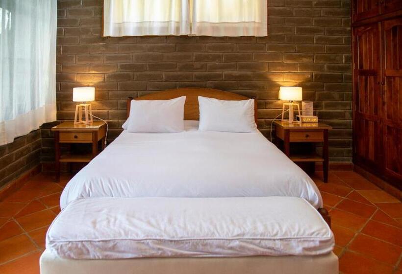 اتاق استاندارد, Nirvana Restaurant & Retreat