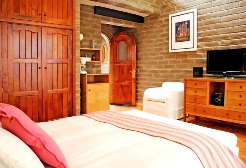 اتاق استاندارد, Nirvana Restaurant & Retreat