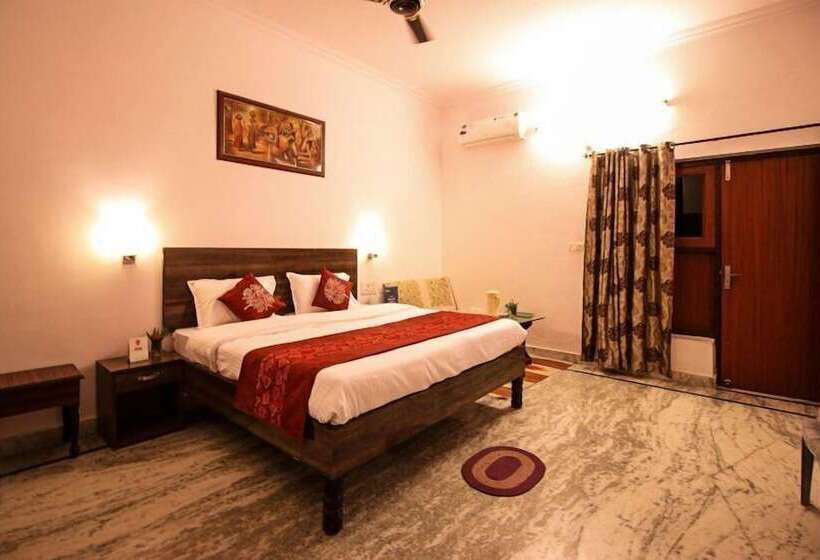 Номер Deluxe, Surya Khajuraho