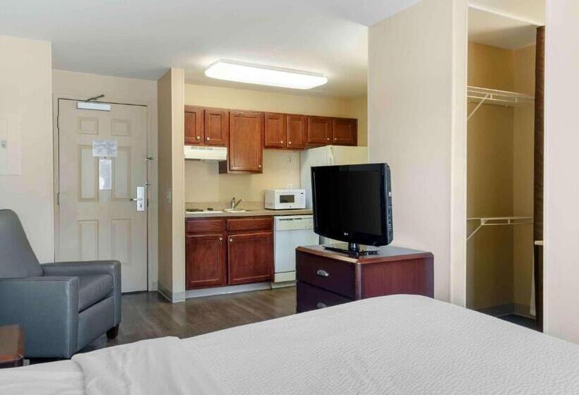 Standaard Studio, Extended Stay America Suites  Indianapolis  Airport  W. Southern Ave