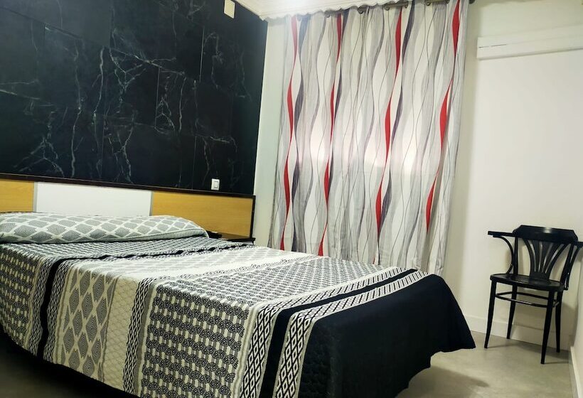 اتاق استاندارد, Hostal La Campana