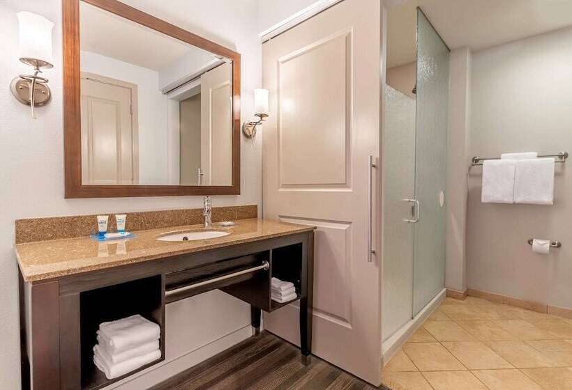 스탠다드 스튜디오, Hyatt House Sterling/dulles Airport North