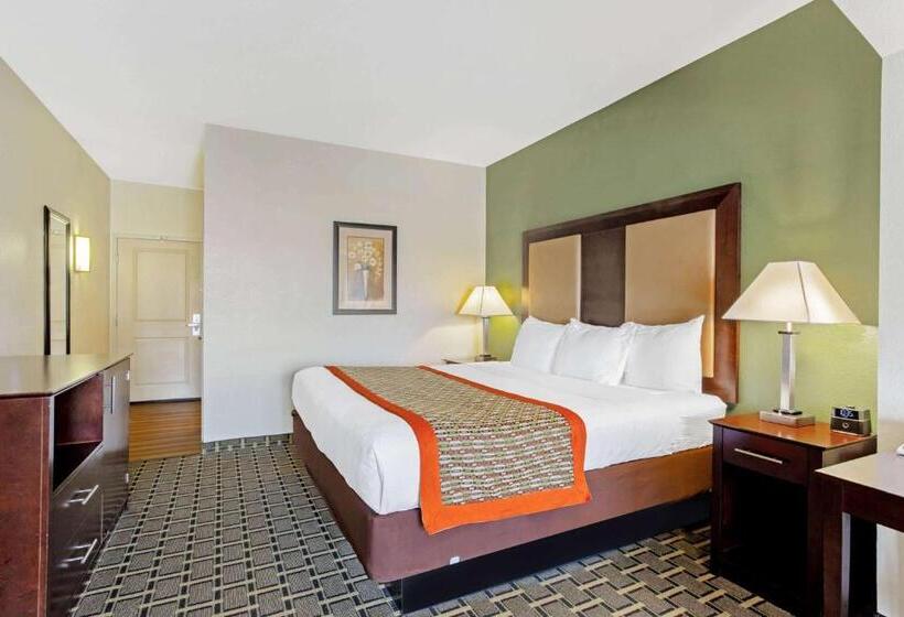 اتاق استاندارد با تخت بزرگ برای معلولان, La Quinta By Wyndham Lancaster