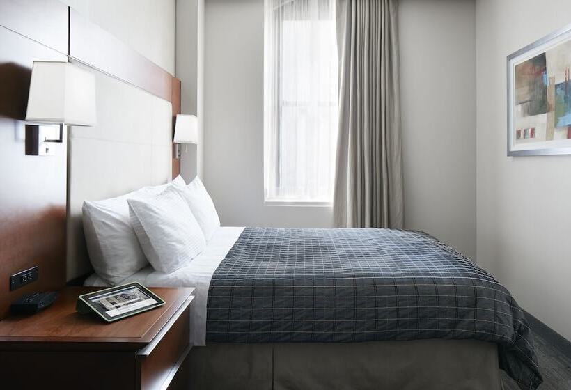 Quarto Deluxe, River