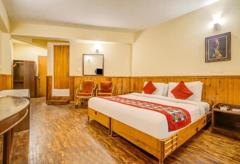اتاق پریمیوم با بالکن, Summit Newa Regency