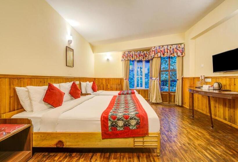 اتاق پریمیوم با بالکن, Summit Newa Regency